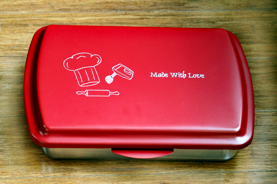 9x13 inch Aluminum Cake Pan with Lid–Cherry Red - Image 3
